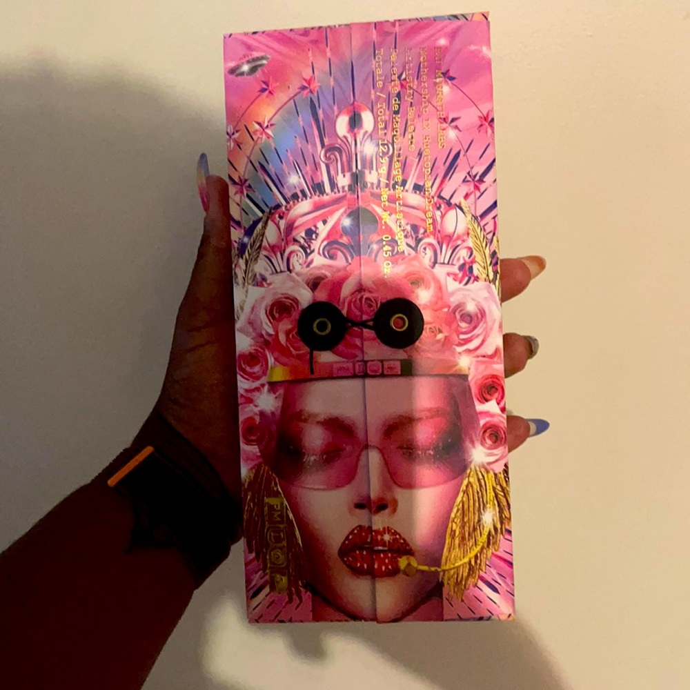 Pat McGrath mothership IX Huetopian Dream Palette